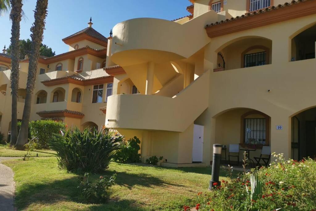 Laguna Golf, Hoyo 17, Islantilla Buitenkant foto